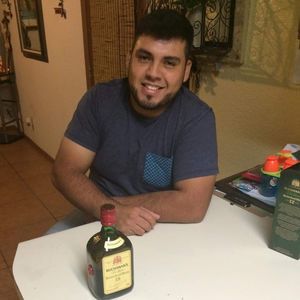 Meet your Posher, Leonel